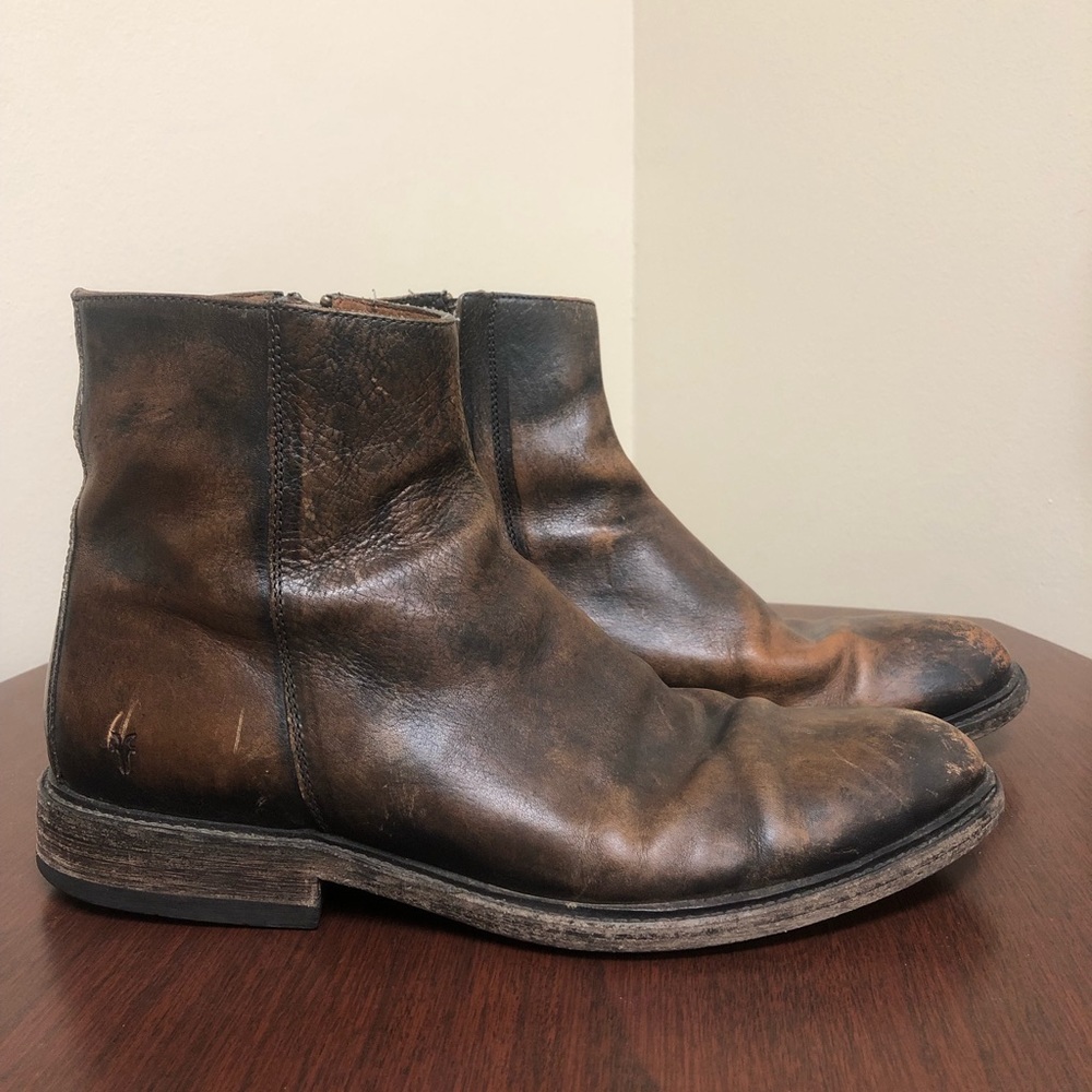 Mens Frye distressed zip up boots